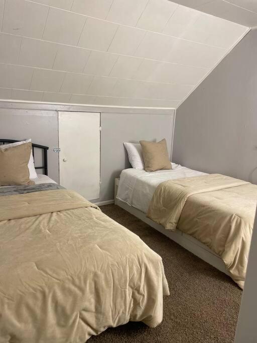 Holiday home Cozy 4 Bd House In Pitt